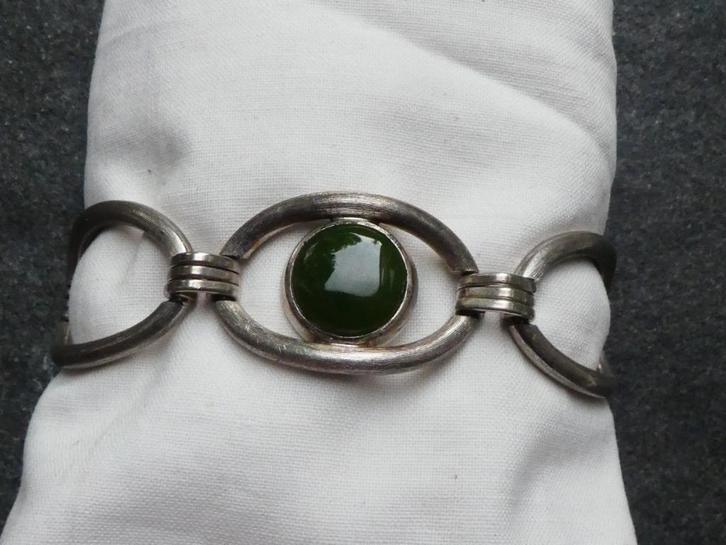 Zilveren design armband met groene Jade, Sieraden, Tassen en Uiterlijk, Antieke sieraden, Armband, Overige materialen, Verzenden