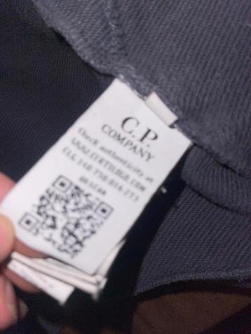 Cp company vest  beschikbaar voor biedingen