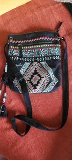 tas Desigual suede zwart heel mooi pr 25e, Ophalen of Verzenden, Zo goed als nieuw, Zwart, Schoudertasje