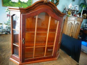Uit inboedel: vintage staand of hangkastje, 71x63x11 cm beschikbaar voor biedingen