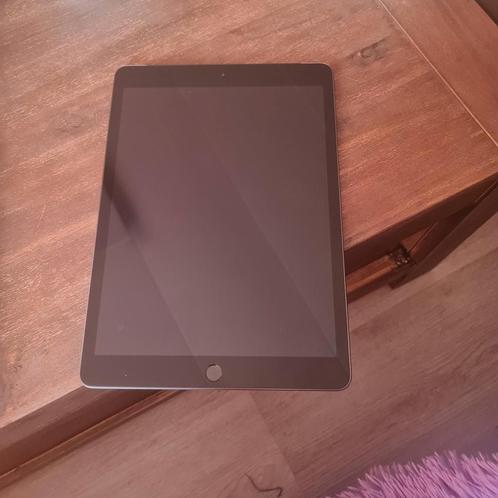 Grijze iPad 32GB Wi-Fi - Gebruikt, Computers en Software, Apple iPads, Gebruikt, Apple iPad, Wi-Fi, 10 inch, 32 GB, Grijs, Ophalen of Verzenden