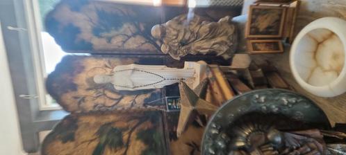 Antieke religieuze beelden en bijbels met koperen beslag, Antiek en Kunst, Antiek | Religie, Ophalen of Verzenden