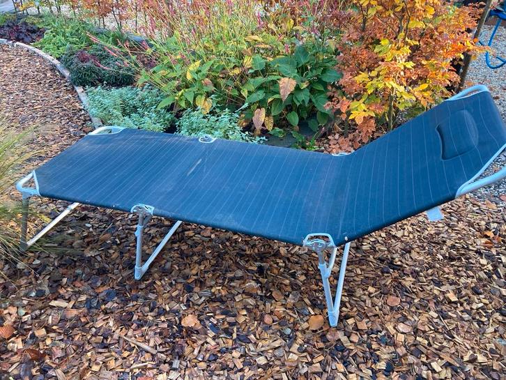 Fijn Ligbed - Inklapbaar!, Tuin en Terras, Ligbedden, Zo goed als nieuw, Metaal, Inklapbaar, Ophalen