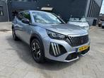 Peugeot 2008 1.2 (130pk) Allure! Aut! Nieuw model!, Gebruikt, Zwart, 1199 cc, Leder en Stof