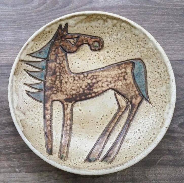 Om 1960 Keramist Hannie Mein Wandbord Bord Decor PAARD, Antiek en Kunst, Antiek | Wandborden en Tegels, Ophalen of Verzenden