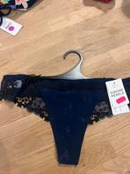 Simone Pérèle string maat 40 3 NIEUW!! Nu €15,-, Kleding | Dames, Ondergoed en Lingerie, Ophalen of Verzenden, String