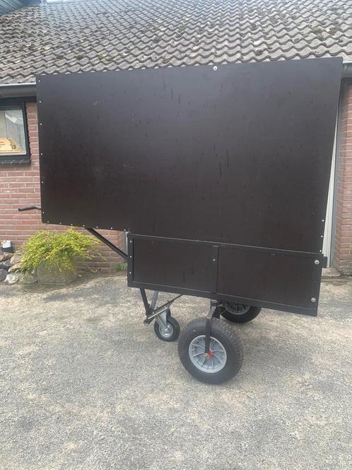 Transportkar voor hooi/stro, Dieren en Toebehoren, Paarden en Pony's | Overige Paardenspullen, Zo goed als nieuw, Overige soorten