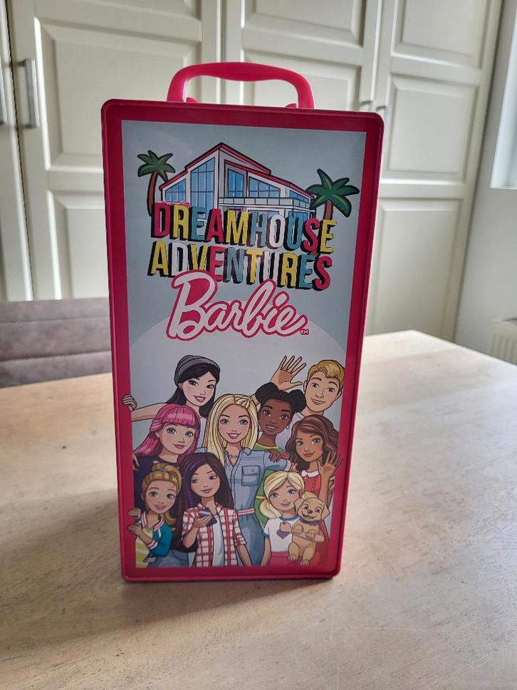 Barbie Dreamhouse adventures wardrobe, Kinderen en Baby's, Speelgoed | Poppen, Gebruikt, Barbie, Ophalen of Verzenden