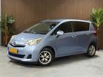 Toyota Verso-S 1.3 VVT-i Aspiration (bj 2012), Auto's, Voorwielaandrijving, Euro 5, Gebruikt, Blauw