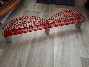 Marklïn HO boogbrug rood  beschikbaar voor biedingen