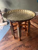 Marokkaanse kleine theetafel koper blad houtsnijwerk poten, Antiek en Kunst, Antiek | Meubels | Tafels, Ophalen of Verzenden