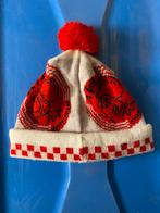 Oud model Ajax muts rood/wit met rode bol, Ophalen of Verzenden, Gebruikt, Ajax, Pet of Muts