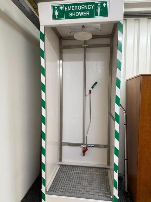 Nooddouche Hughes STD-SD-32K, Doe-het-zelf en Verbouw, Sanitair, Zo goed als nieuw, Douche, Rvs, Ophalen