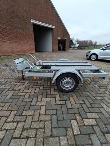 Te huur  beschikbaar voor biedingen