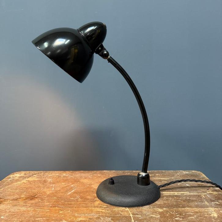 Oude zwarte BEHA Leuchten Bauhaus bureaulamp tafellamp, Huis en Inrichting, Lampen | Tafellampen, Gebruikt, Minder dan 50 cm, Metaal