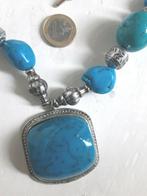 HelloGoodbye Gave grote Fake Turkoois Ketting lengte 51cm, Met hanger, Kunststof, Gebruikt, Blauw