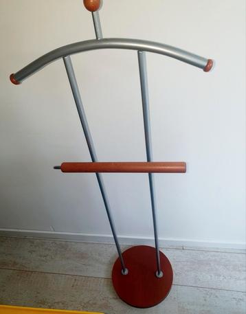 Bony design dressboy vintage hout metaal  beschikbaar voor biedingen