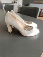 Trouwschoenen - maat 36 - Rainbow club, Kleding | Dames, Schoenen, Rainbow, Wit, Ophalen of Verzenden, Schoenen met hoge hakken