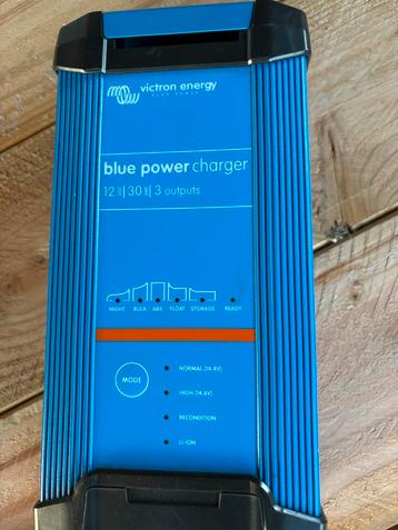 Victron Energy Blue Power Charger 12/30 (3) beschikbaar voor biedingen