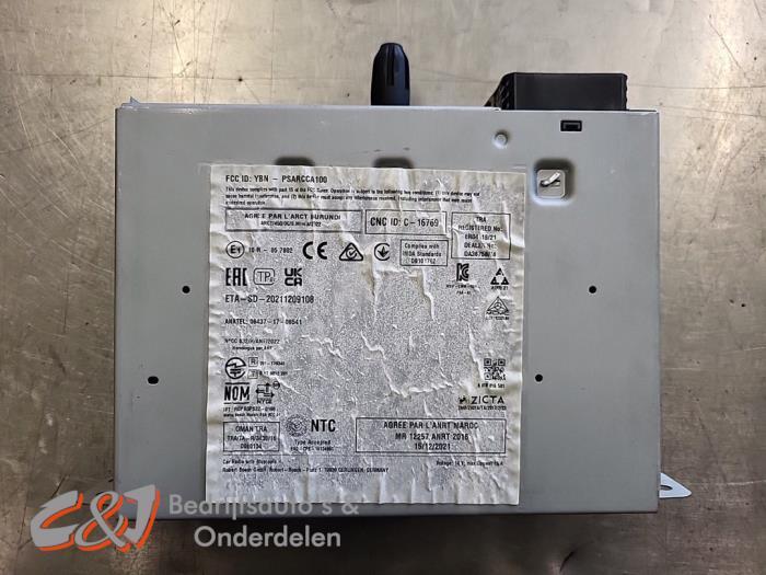 Navigatie Module van een Peugeot Partner, Gebruikt, -, -, Ophalen of Verzenden