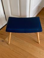 Voetenbankje koningsblauw met houten pootjes, Huis en Inrichting, Banken | Voetenbanken en Poefen, Ophalen, Minder dan 50 cm, Zo goed als nieuw