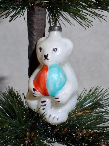 Oude antiek vintage kerstbal beer met bal sovjet ussr beschikbaar voor biedingen