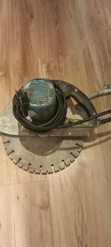 Makita 5103R Waterzaag - 350mm Blad, Doe-het-zelf en Verbouw, Gereedschap | Zaagmachines, Gebruikt, Cirkelzaag, 1200 watt of meer