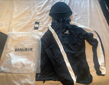 BANLIEUE TRACKTOP - MAAT M beschikbaar voor biedingen