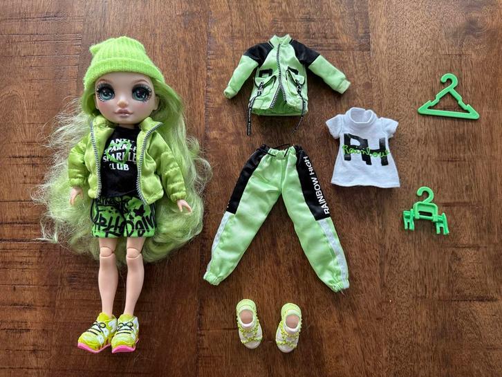 Rainbow High Pop, Jade Hunter, Kinderen en Baby's, Speelgoed | Poppen, Zo goed als nieuw, Barbie, Ophalen