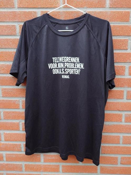 zwart rumag sport shirt met tekst – maat xl, Kleding | Dames, T-shirts, Zo goed als nieuw, Maat 46/48 (XL) of groter, Zwart, Korte mouw