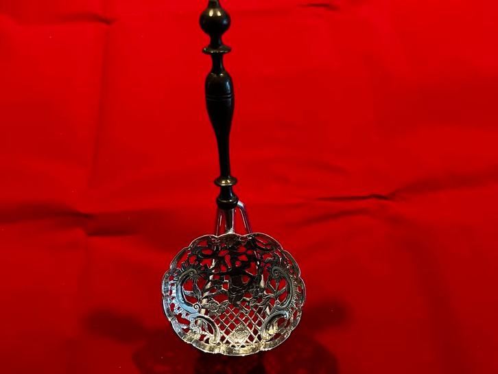 18e eeuwse Zilveren Natfruitlepel Friesland Circa 1790, Antiek en Kunst, Antiek | Goud en Zilver, Zilver, Ophalen of Verzenden