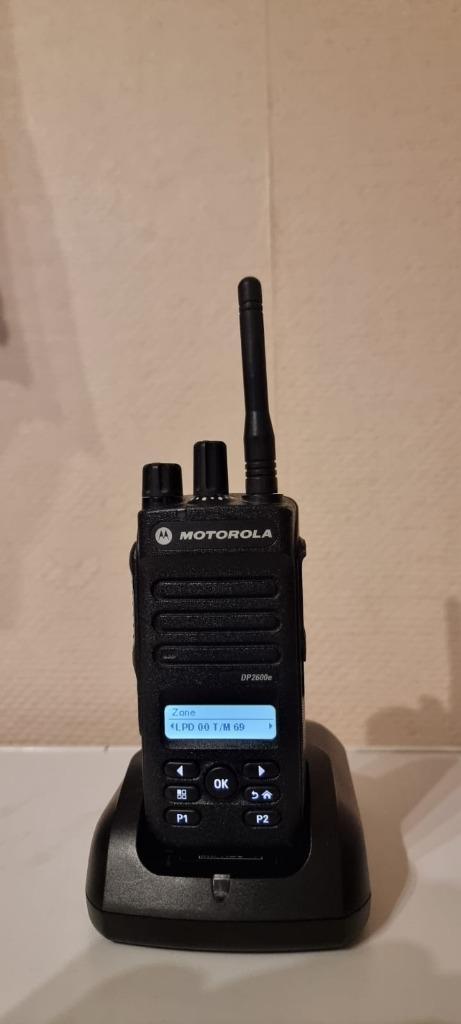 Motorola DP2600e - UHF, Telecommunicatie, Portofoons en Walkie-talkies, Zo goed als nieuw, Portofoon of Walkie-talkie, 15 km of meer