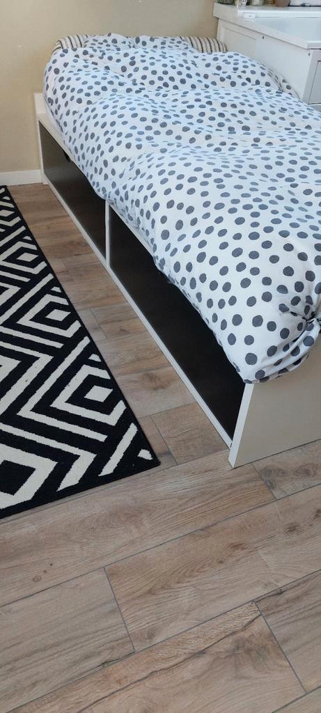 Eenpersoonsbed 80x200 cm met laden, Huis en Inrichting, Slaapkamer | Bedden, Gebruikt, Eenpersoons, 80 cm, 200 cm, Hout, Wit, Ophalen of Verzenden