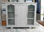 Kast met glas deuren 115 x 130,5 x 32 cm houtsnijwerk grijs, Huis en Inrichting, Kasten | Vitrinekasten, Ophalen, Gebruikt, 100 tot 150 cm