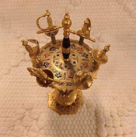 Vintage cocktail prikkers toledo zwaarden goud, Huis en Inrichting, Keuken | Servies, Gebruikt, Overige stijlen, Glas, Ophalen