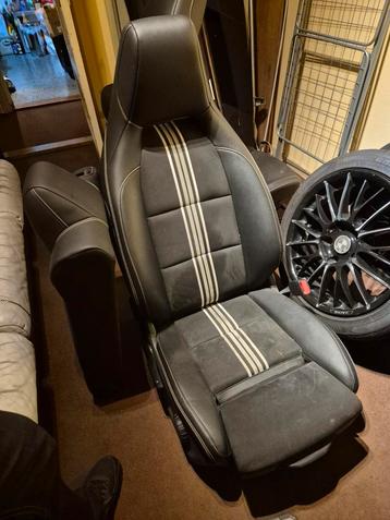Mercedes c cla w176 zwart grijs handbediend sport interieur  beschikbaar voor biedingen