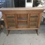 Oude antieke buffetkast, Ophalen