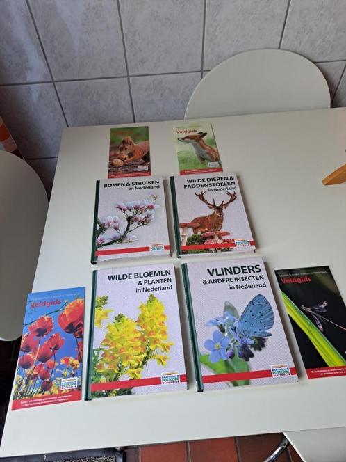 Vier natuurboeken, handig om in een rugzak mee te nemen., Boeken, Natuur, Nieuw, Natuur algemeen, Ophalen of Verzenden