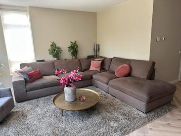 Zeer mooie en nette hoekbank / loungebank / loungesofa beschikbaar voor biedingen