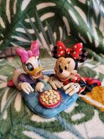 Enesco Disney traditions Minnie Katrien Girl's Night, Mickey Mouse, Ophalen of Verzenden, Zo goed als nieuw, Beeldje of Figuurtje