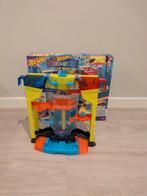 Complete hotwheels set incl looping en wasstraat, Kinderen en Baby's, Speelgoed | Racebanen, Ophalen, Handmatig, Hot Wheels, Met looping