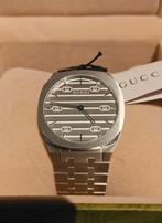 Nieuw in doos! Strak en luxe horloge Gucci 25H, Sieraden, Tassen en Uiterlijk, Horloges | Antiek, Overige merken, Staal, Met bandje