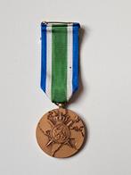 Landmachtmedaille trouwe operationele dienst lm, Verzamelen, Ophalen of Verzenden, Landmacht, Nederland, Embleem of Badge