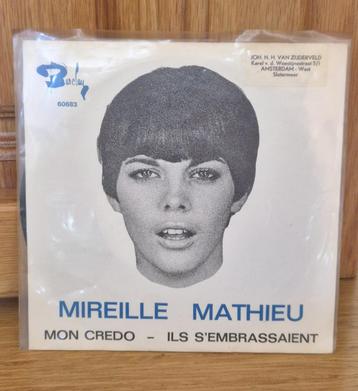 Mireille Mathieu ‎– Mon Credo / Ils S'Embrassaient - Single beschikbaar voor biedingen