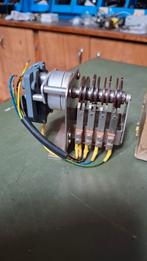 Kuhnke cam schakelaar / stappenrelais ES104-6S-A02 – 220V –, Telecommunicatie, Zenders en Ontvangers, Ophalen of Verzenden, Zo goed als nieuw