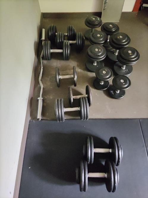 Dumbell set (8 t/m 36 kg), Sport en Fitness, Fitnessmaterialen, Gebruikt, Dumbbell, Armen, Benen, Borst, Buik, Rug, Ophalen