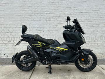 Honda X-ADV750 Custom 2023 1700km. Full option Akrapovic beschikbaar voor biedingen