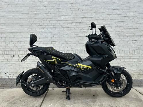 Honda X-ADV750 Custom 2023 1700km. Full option Akrapovic, Motoren, Motoren | Honda, Bedrijf, meer dan 35 kW, Ophalen