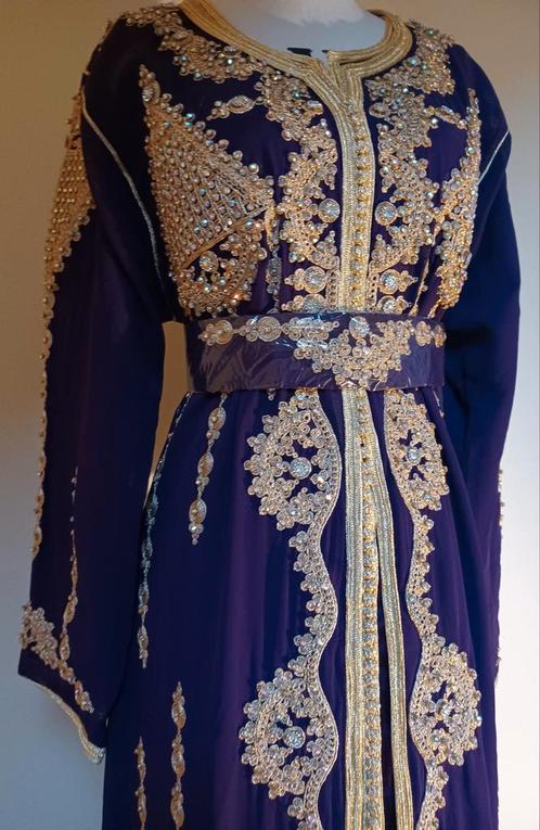 Te koop prachtige marokkaanse jurk takchita tekshita, Kleding | Dames, Gelegenheidskleding, Zo goed als nieuw, Overige typen, Paars