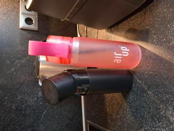 Roze en rvs air up flessen, zo goed als nieuw beschikbaar voor biedingen